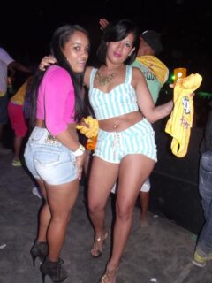 Oktober 10 Anos